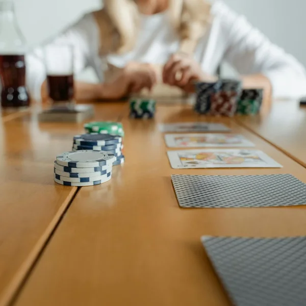 英雄联盟下注棋牌游戏